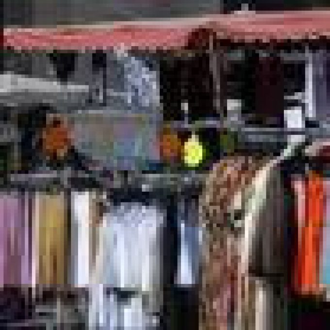 Marché de Produits Manufacturés Général André