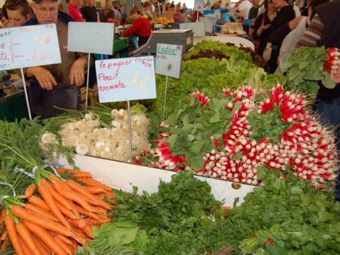Le marché couvert de Villefranche