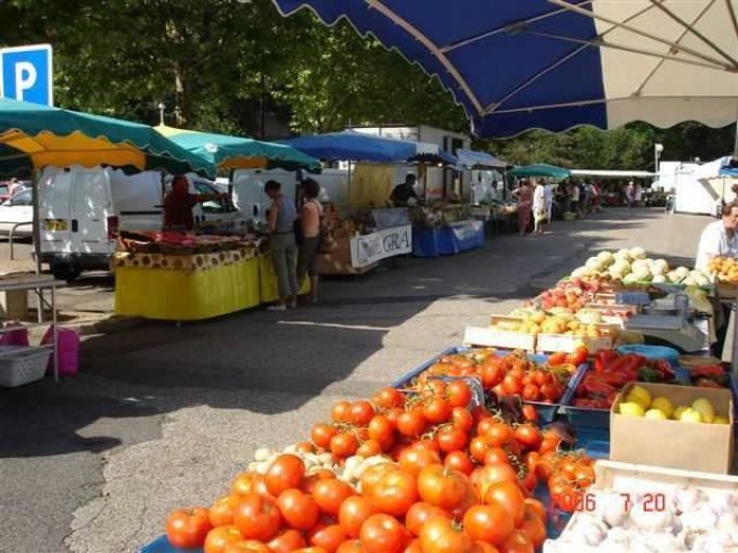 Marché Alimentaire de Charbonnières