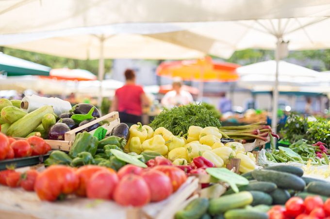 Marché Alimentaire et Produits Manufacturés d&rsquo;Oullins