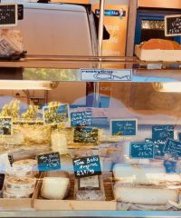 Marché Alimentaire et Fleurs de la Croix-Rousse